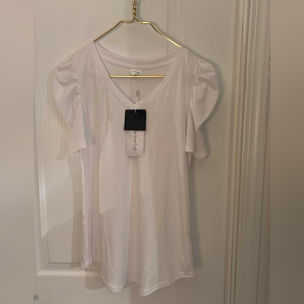 Chic White Short Sleeve Top